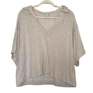 Athleta Beige Cropped Short Sleeve Deep V-neck Collared shirt